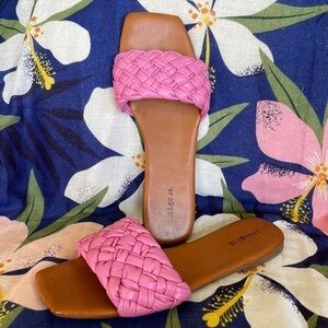 Brand New Indigo Rd. Braided Pink Large Strap Slides Woven Design Sandals